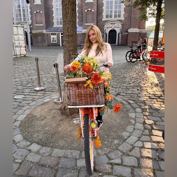 Meet your Posher, Amanda - Picture 1 of 1